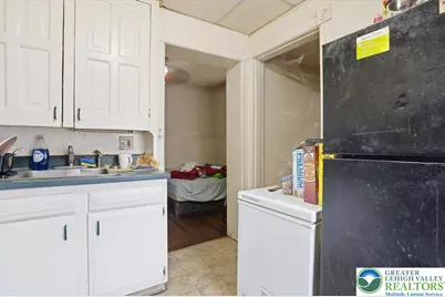 921 Broadway, Fountain Hill Boro, PA 18015 - Photo 47