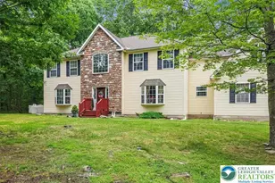 210 Swartsburo Dr, Pike, PA 18371 - Photo 3