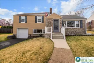 903 Highland Ave, Bethlehem City, PA 18018 - Photo 1