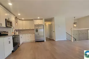 1111 Delabole Jct Rd, Pen Argyl, PA 18072 - Photo 7