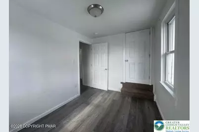 16 E Main Street, Pen Argyl, PA 18072 - Photo 11