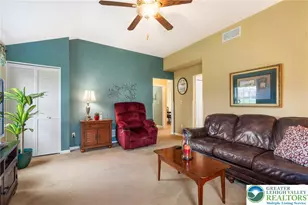 2528 Waynesborough Ct, Lower Macungie Township, PA 18062 - Photo 15