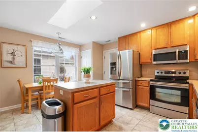 2528 Waynesborough Court, Lower Macungie Township, PA 18062 - Photo 7