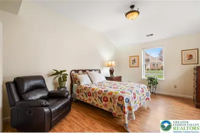 2528 Waynesborough Court, Lower Macungie Township, PA 18062 - Photo 17