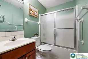 2528 Waynesborough Ct, Lower Macungie Township, PA 18062 - Photo 21