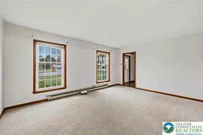 2205 Meadow Lane Drive, Forks, PA 18040 - Photo 9