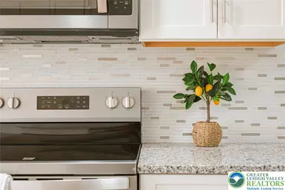 427 Walnut Drive, Lehigh Township, PA 18067 - Photo 17