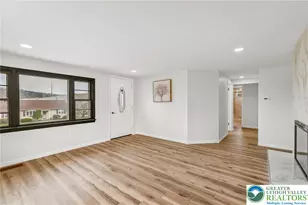 427 Walnut Dr, Lehigh Township, PA 18067 - Photo 3