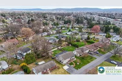 2740 Stonewood Drive, Hanover Twp, PA 18017 - Photo 47