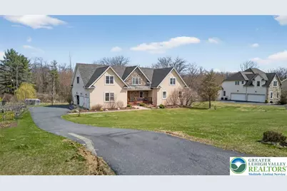 210 Sonny Drive, Bushkill Twp, PA 18091 - Photo 3