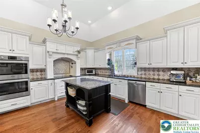 210 Sonny Drive, Bushkill Twp, PA 18091 - Photo 7