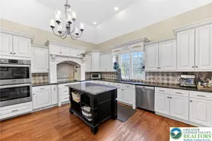 210 Sonny Dr, Bushkill Twp, PA 18091 - Photo 7