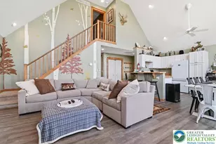 111 High Mountain Ln, Coolbaugh Twp, PA 18347 - Photo 23