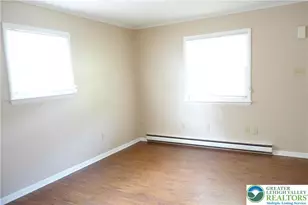 2754 Suzanne Way, Hanover Twp, PA 18109 - Photo 5