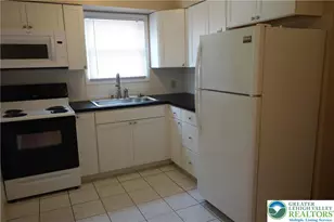 2754 Suzanne Way, Hanover Twp, PA 18109 - Photo 7