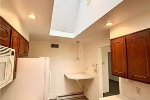 3865 Rosewood Ln, Whitehall Township, PA 18052 - Photo 3