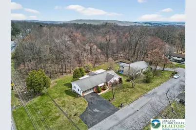 811 Hawthorne Lane, Plainfield Township, PA 18072 - Photo 11