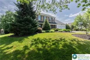 4634 Ashley Ln, Hanover Twp, PA 18017 - Photo 3
