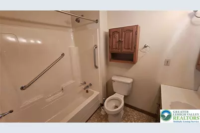 2312 4th Street, Wilson, PA 18042 - Photo 33