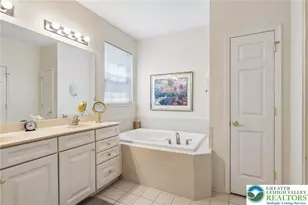 2141 Four Seasons Blvd, Lower Macungie Township, PA 18062 - Photo 29