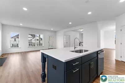 4929 Farrcroft Drive #83B, Plainfield Township, PA 18078 - Photo 5