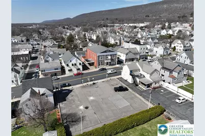 215 S Robinson Avenue, Pen Argyl, PA 18072 - Photo 1