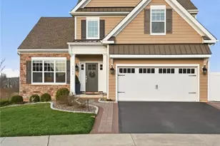 3505 Swabia Ct, Lower Macungie Township, PA 18062 - Photo 3