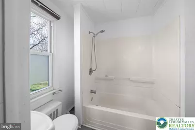 638 State, Longswamp Twp, PA 19539 - Photo 23