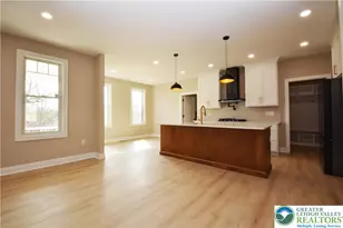 4740 Hillcrest Ln, Whitehall Township, PA 18052 - Photo 9