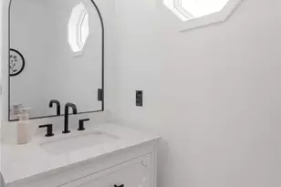 317 W 2nd St, Alburtis Boro, PA 18011 - Photo 17