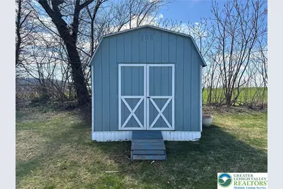 10 Roth Avenue, Longswamp, PA 19539 - Photo 17