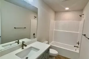 1411 Greenview Dr, Bethlehem City, PA 18018 - Photo 9