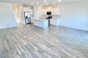 1077 Meadowlark Dr, Upper Macungie Township, PA 18051 - Photo 7