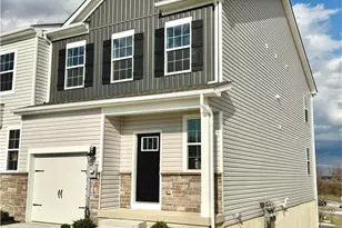 1077 Meadowlark Dr, Upper Macungie Township, PA 18051 - Photo 3