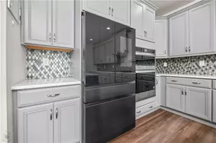 70 Kate Ct, Williams Township, PA 18042 - Photo 15