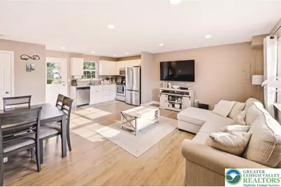 312 Central Park Avenue, Bethlehem City, PA 18018 - Photo 3