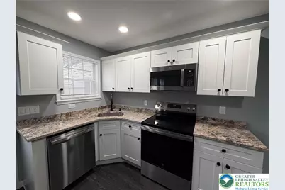 815 Fernhill Lane, Whitehall Township, PA 18052 - Photo 5