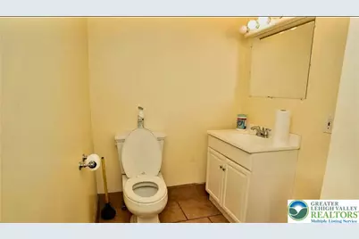 231 S 7th Street, Easton, PA 18042 - Photo 17