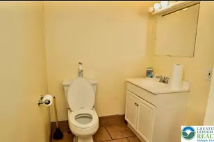 231 S 7th St, Easton, PA 18042 - Photo 17