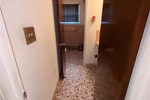 1925 Maria Ln, Allentown City, PA 18104 - Photo 7