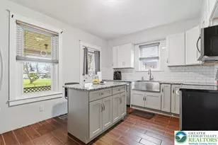 1041 Emaus Ave, Allentown City, PA 18103 - Photo 11