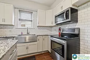 1041 Emaus Ave, Allentown City, PA 18103 - Photo 15