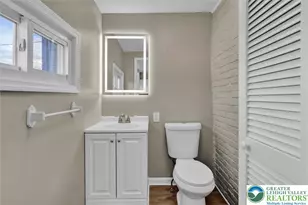 2020 Washington Blvd, Wilson, PA 18042 - Photo 9