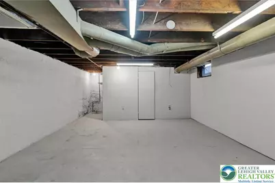 2020 Washington Boulevard, Wilson, PA 18042 - Photo 21