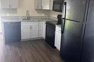 858 N Van Buren St, Allentown City, PA 18109 - Photo 3