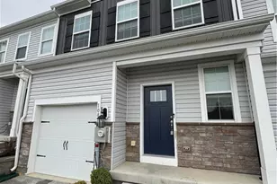 1085 Turnstone Dr, Upper Macungie Township, PA 18051 - Photo 3