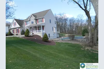 735 Stone Hill Drive, Lehigh Township, PA 18088 - Photo 3