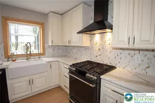 4185 Park Pl, Bethlehem Township, PA 18020 - Photo 5