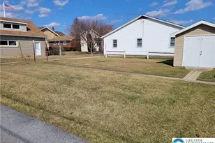 712 Chestnut St, Coplay Boro, PA 18037 - Photo 5