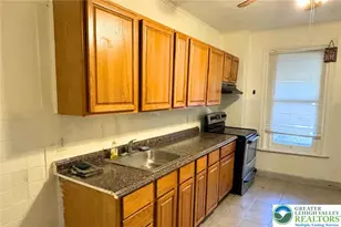 131 W Green St, Allentown City, PA 18102 - Photo 3